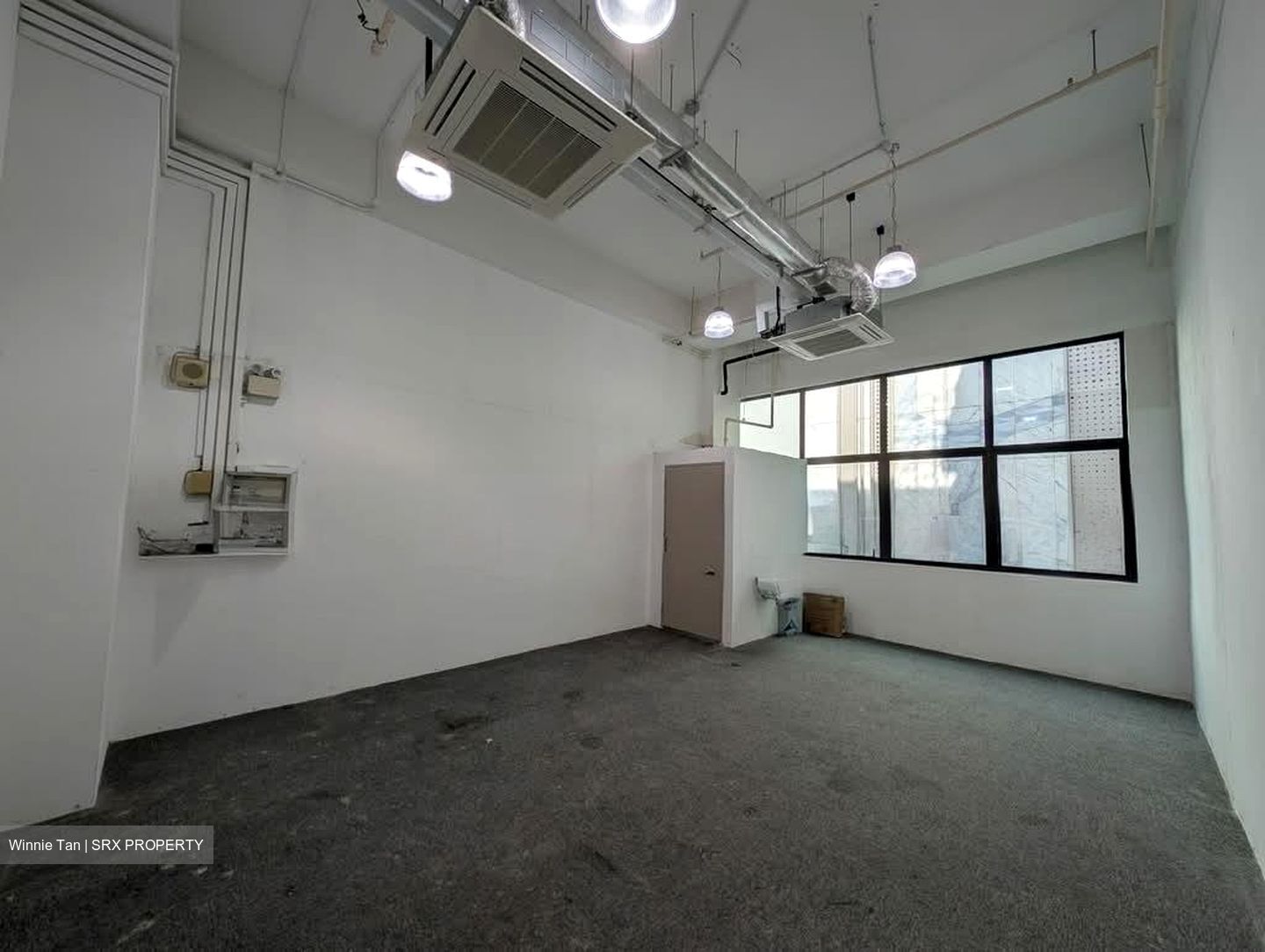 Hexacube (D14), Office #586026621